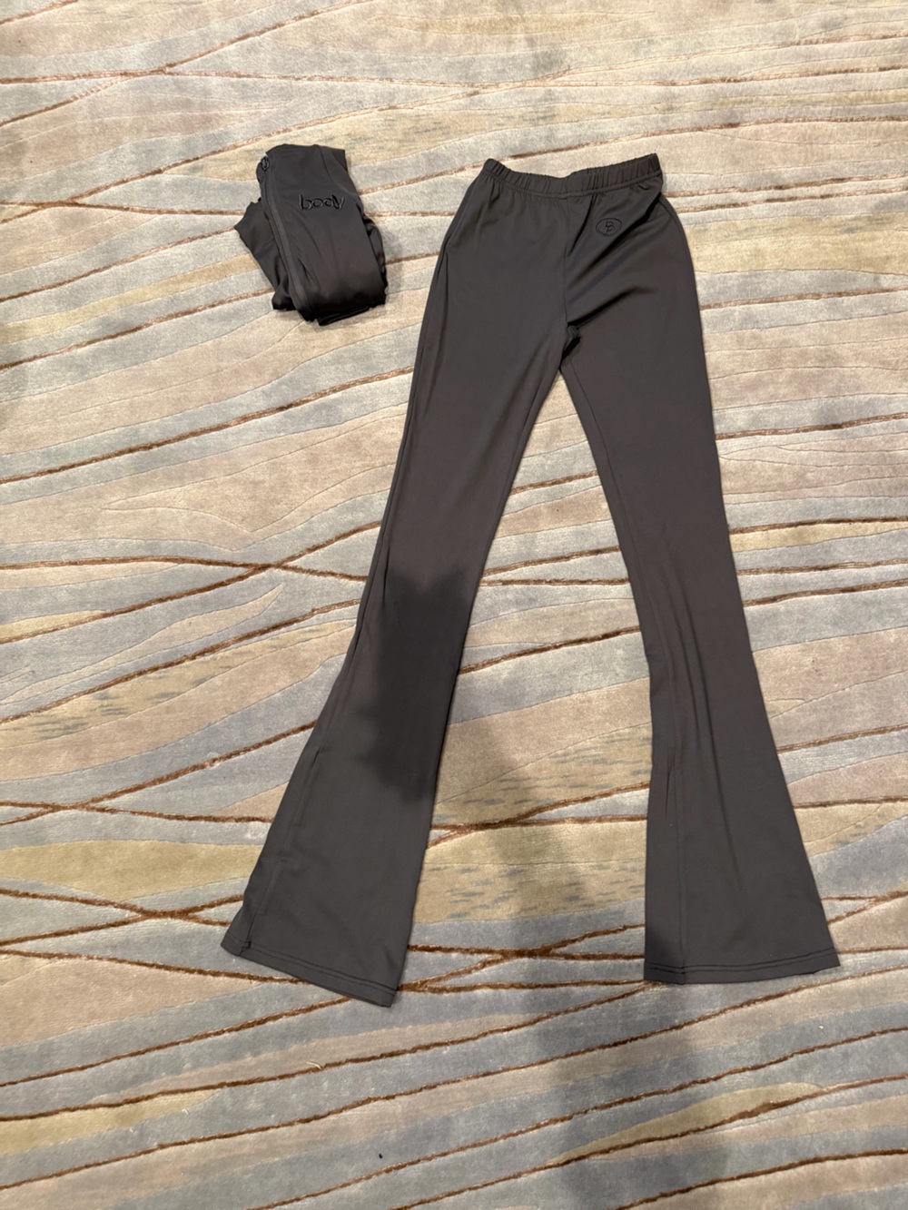 Body by Raven Body Basics Set (FLARED) in Charcoal (XS) - Picture 2 of 8